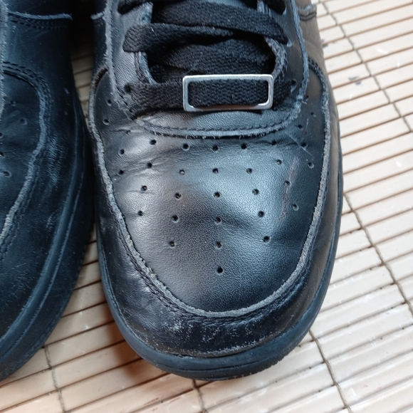 Nike Air Force 1 Low. Leather. Triple Black men\'s sz 10.5  (315122-001). 68pm main image 8